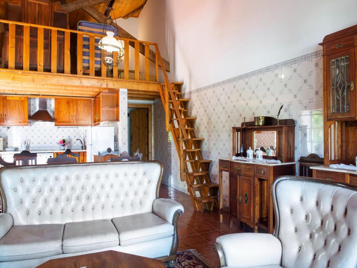 House With Authentic Tiling And Antique Furniture Villa Montemor-o-Novo Buitenkant foto